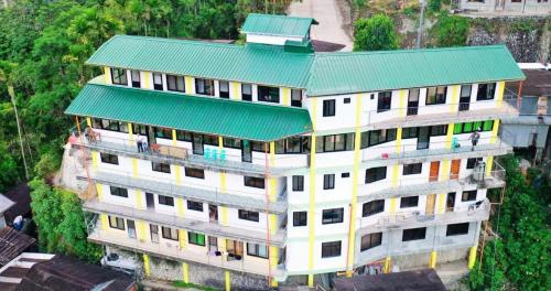 . Australian Hotel Hungduan