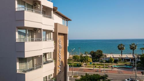 Cimen Hotel