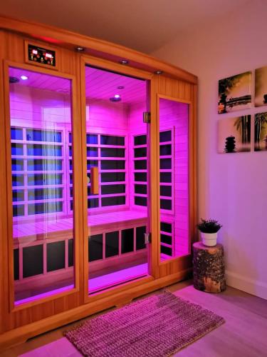 Detente Nature bord de Lac #1 Spa Sauna & Foyer in Ste Brigitte De Laval (QC)