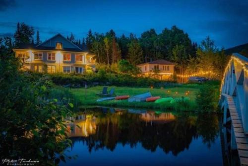 Detente Nature bord de Lac #1 Spa Sauna & Foyer in Ste Brigitte De Laval (QC)