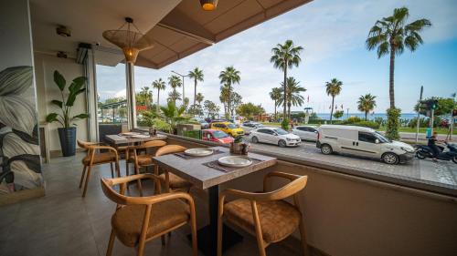 Cimen Hotel - image 4