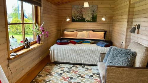 Goldingen Stone Retreat - Hot Tub and Nature in Kandava
