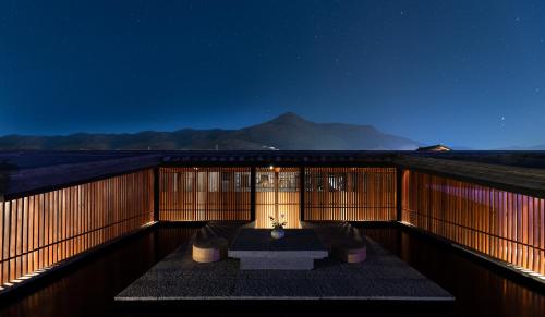 LIUBAI CUNSHU Seaview Resort Hotel