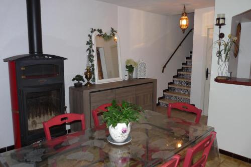 Villa hameau paisible Ardouane, à côté voie verte (Villa hameau paisible Ardouane, a cote voie verte) in Riols