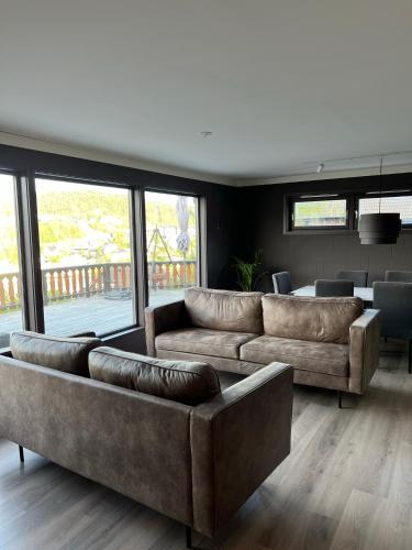 Feriehus i Flekkefjord med panoramautsikt in Flekefjordas