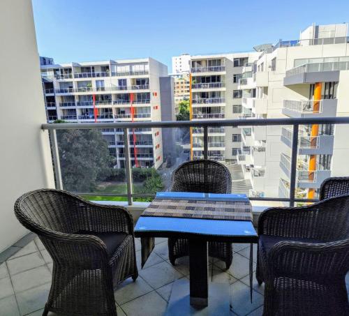Luxury unit near to Sydney CBD and Airport 2b2b1p in Waterloo
