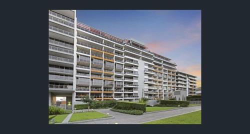 Vrt, Luxury unit near to Sydney CBD and Airport 2b2b1p in Waterloo