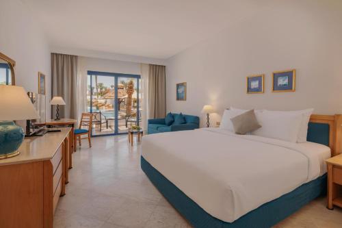 Superior, Queen or Twin Bed, Pool View room in JAZ Fayrouz