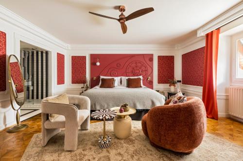 room detail thumbnail 2