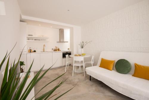 صالة مشتركة/ منطقة التلفزيون, CASASUPERTUBOS - Apart 9 in Peniche City Center in Peniche City Center