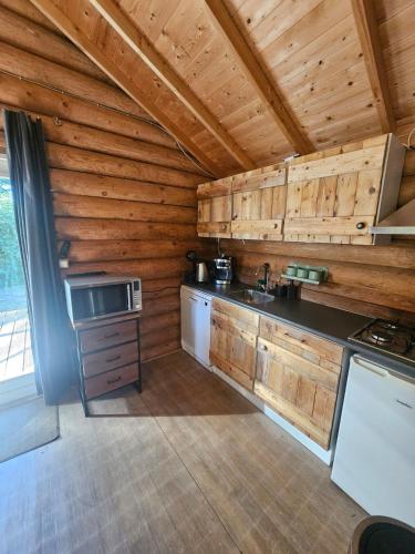 บริการและสิ่งอำนวยความสะดวก, Knus boomstamhuisje op de Schatberg - nabij Toverland in เซเวนุม