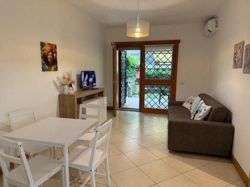 Rome Giardino Segreto Holiday Home with private parking, Rzym (zdjęcie 3)