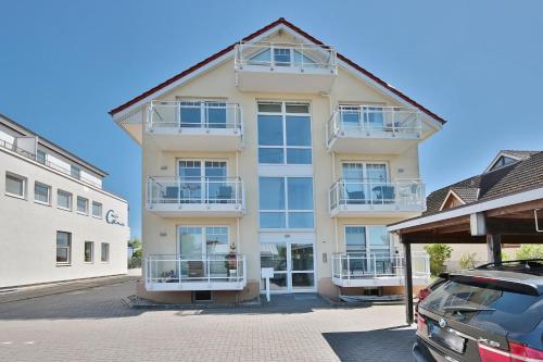 Apartment with Sea View image 1