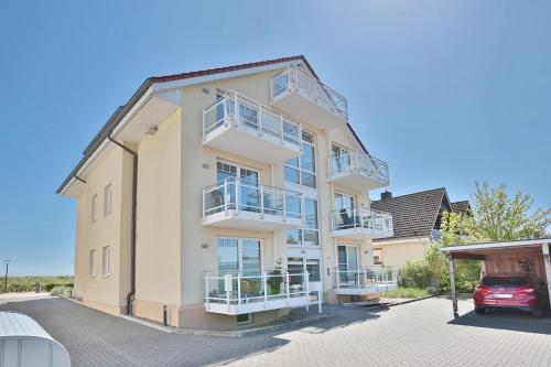 Apartment with Sea View image 2