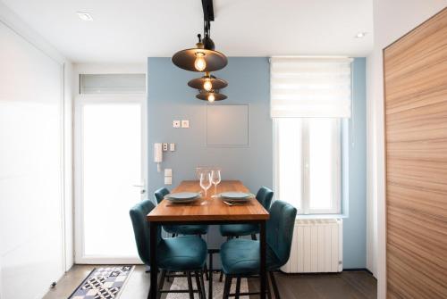 Maison triplex JJ - Ecrin verdoyant au coeur de Lyon chambre d'hôte Saint-Fons