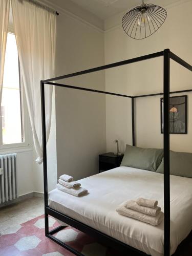 RL Apartment, Rom