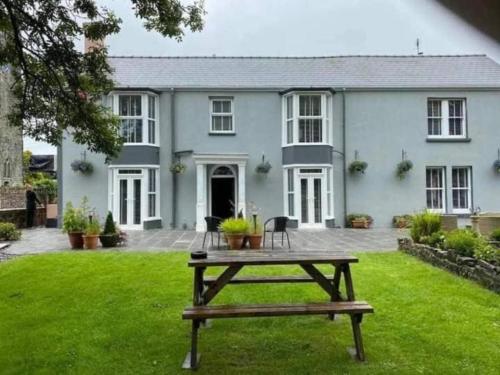. OYO Lamphey Hall