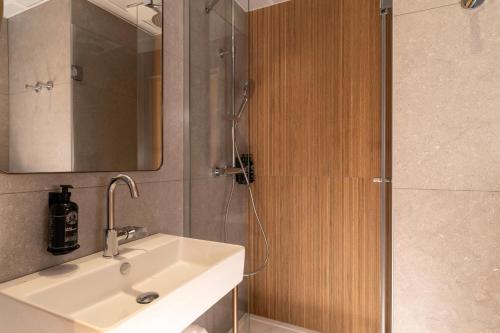 Hôtel Le Cardinal - image 2