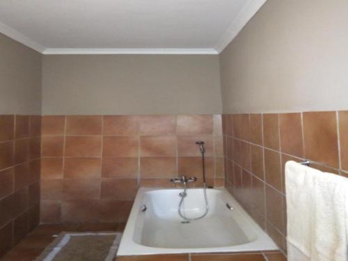 حمام, Valley View Guest House in موجواظي