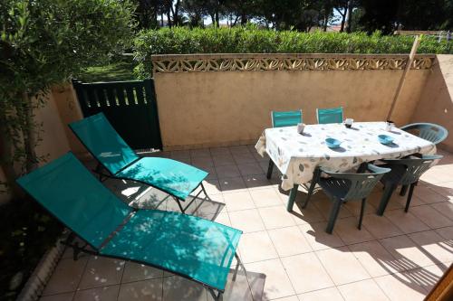 Holiday Home room in Belle villa T3 avec terrasse proche de la plage de St Cyprien