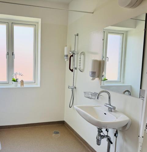 화장실, aday - Lodsejervej Suite 1 in 라네르스 시티 센터