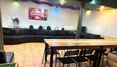 Party Apartment With Sauna & Karaoke, Riga (Foto 8)