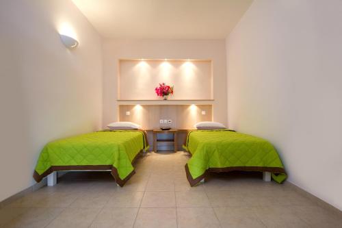 Galaxy Hotel - image 6