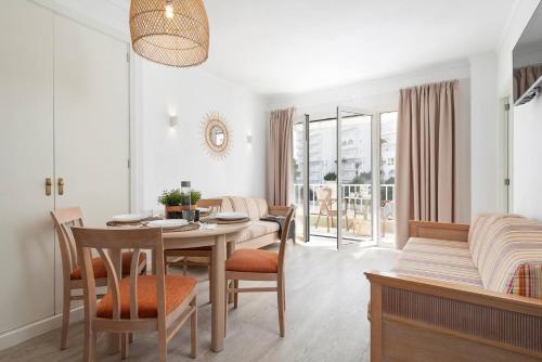 Apartamentos Playa Marina 5