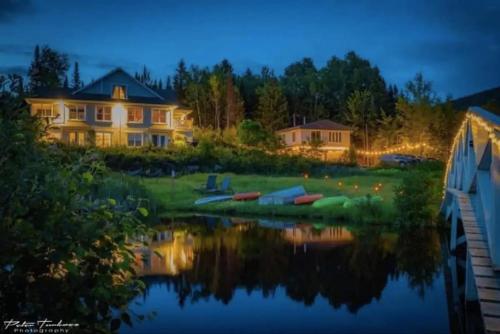 Detente Nature bord de Lac #5 - Spa Sauna & Foyer in Ste Brigitte De Laval (QC)