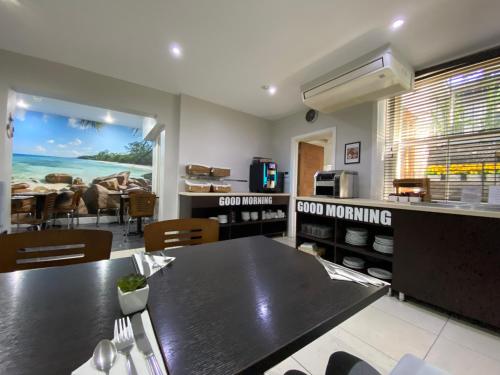 Trebovir Hotel - image 12