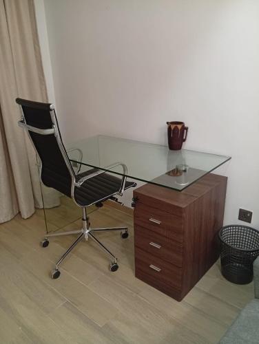 One-Bedroom Apartment image 1