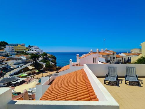 Erkély/terasz, SÍTIO DO RAPOSO - Carvoeiro - WiFi, AC, Beach & Center 200m (SITIO DO RAPOSO - Carvoeiro - WiFi, AC, Beach & Center 200m) in Carvoeiro Városközpont
