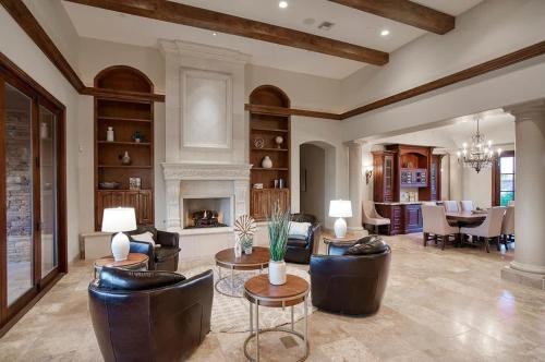 HoZho West Estate in แคร์ฟรี