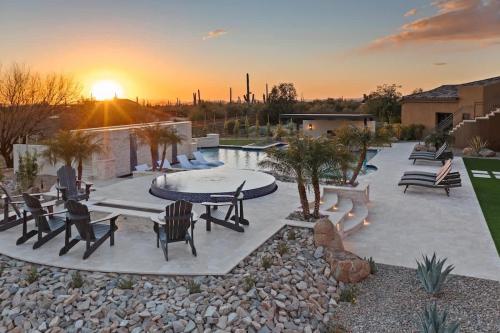 HoZho West Estate in แคร์ฟรี