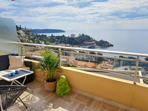 Exceptionnel Sea View- Monaco - 2 apartments joined toghether - 110 m2 in Menton