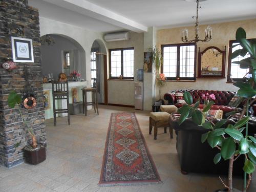 Villa Anri - image 2