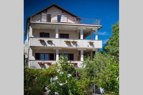 Apartments Loncar - Cres