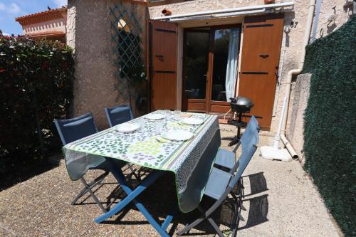 Maison climatisée avec terrasse à st Cyprien - Location saisonnière - Saint-Cyprien