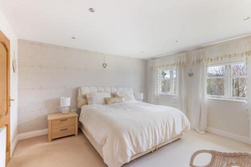 Alnside Lodge near Alnmouth with hot tub in Lesbury