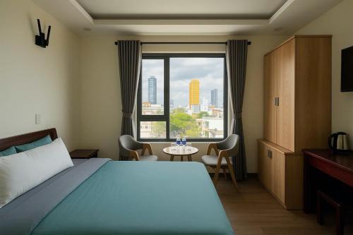 Budget Double Room image 3
