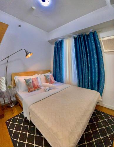 8 Adriatico- 1 Bedroom Condo with Balcony in Ermita near US Embassy, Metro Manila