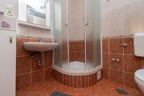 One-Bedroom Apartment - Ground Floor image 9