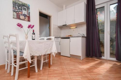 One-Bedroom Apartment - Ground Floor room in Apartments JoviZe