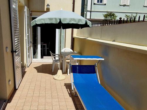 Apartment with Garden View image 5