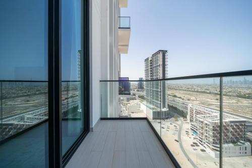 Modern JVC Apartment Views of Marina Skylines, Dubaï (photo 2)