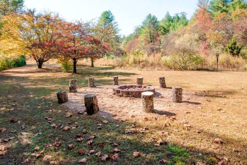 Incredible Vacation Rental for Large Groups on 20 Acres in Reliance, Tennessee in Austral (TN)