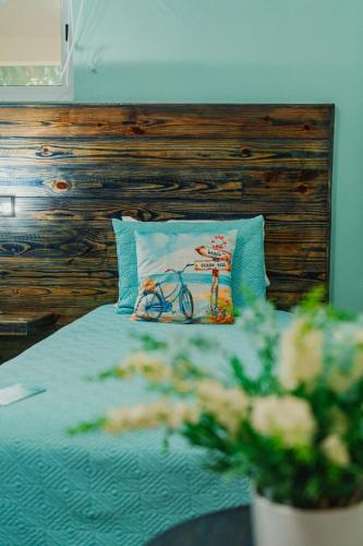 Standard Suite image 8