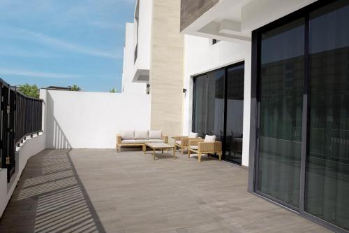 Oasis Homes by Olala Homes