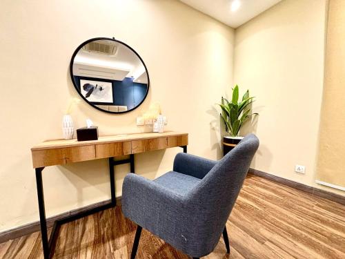 2 Bed w/Balcony @ GoldCrest Mall DHA - image 13