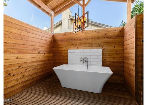 Kings Villa – Phoenix, AZ